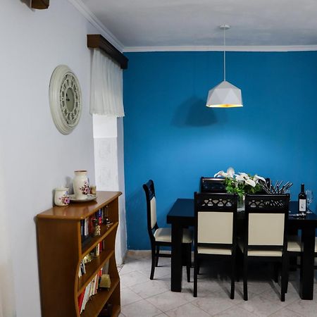Lola'S Apartament Lägenhet Berat Exteriör bild