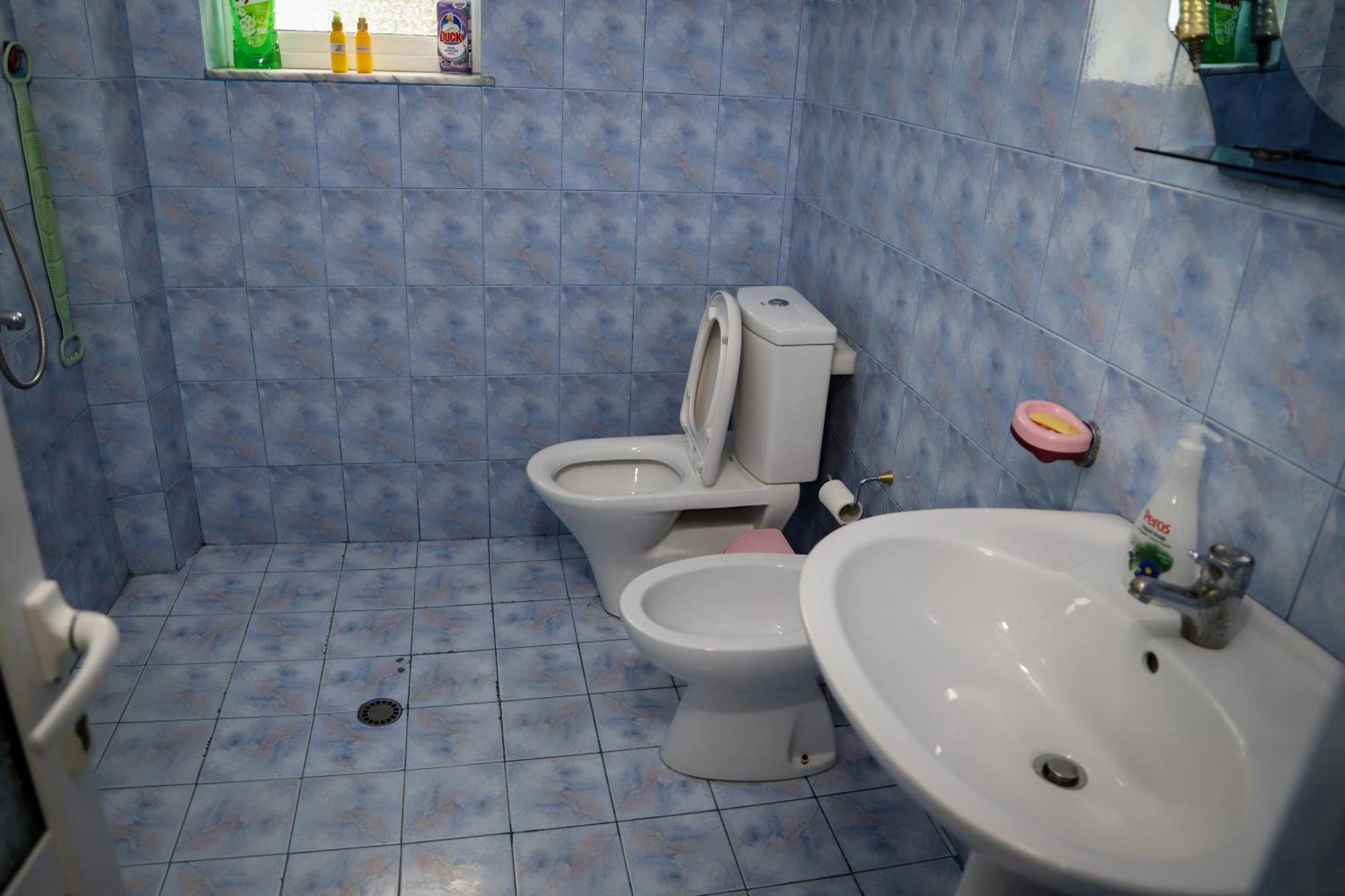 Lola'S Apartament Lägenhet Berat Exteriör bild
